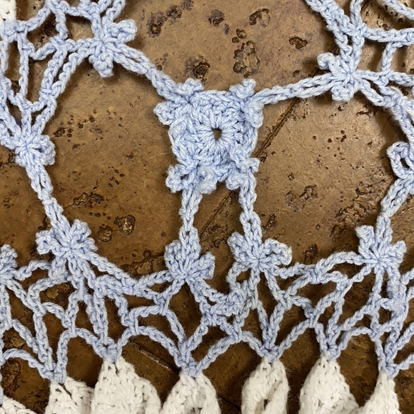 Handmade crochet large doilies - Picture 7 of 13
